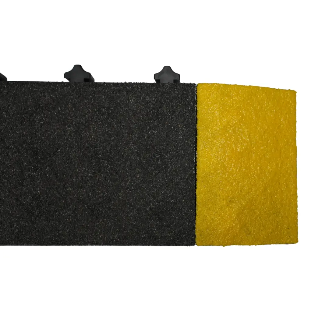 M5 Anti-Slip Tile 15 × 46 cm — Black